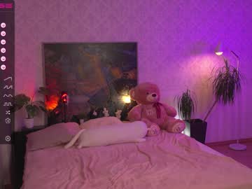 webcam girl white_godness live cam image #6309767