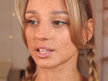 webcam girl artease live cam image #11247484