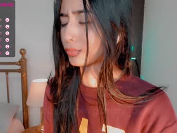 webcam girl gummy_bear7 live cam image #3640590
