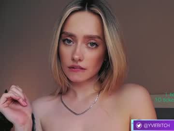 webcam girl _yvie_ live cam image #5328163