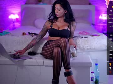 webcam girl evelyne92 live cam image #10360666