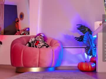 webcam girl lau__1 live cam image #7359898