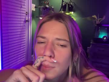 webcam girl oliviahansleyy live cam image #11119577