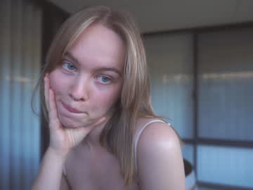 webcam girl bibi_it_is live cam image #8279855