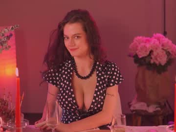 webcam girl lorienn live cam image #12130039