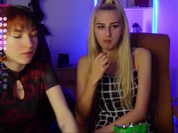 webcam girl agelina_summer live cam image #5491835