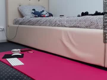 webcam girl carmela_fox live cam image #5908347