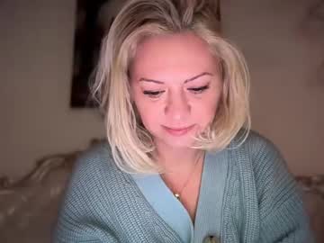 webcam girl kiradivine live cam image #11335236