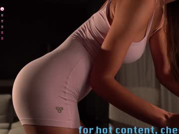 webcam girl heyhorny_cb live cam image #10736135