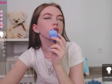 webcam girl small_blondee live cam image #4175203