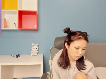 webcam girl little_yena live cam image #8553308