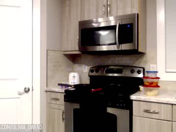 webcam girl oliviaowens live cam image #3805983