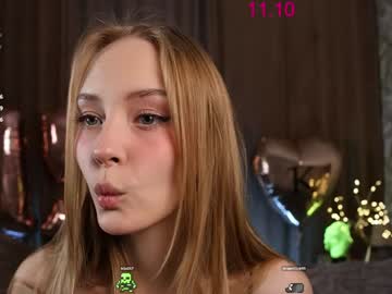 webcam girl lissa_meooow live cam image #10738092