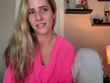 webcam girl luxlovely111 live cam image #12447563