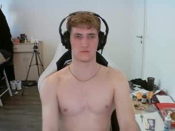webcam man hotguy_228041 live cam image #11909449