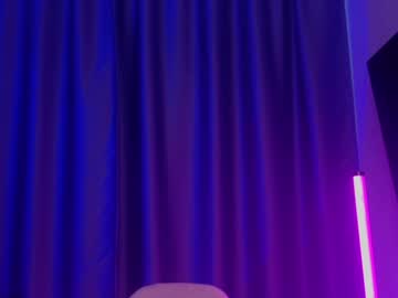 webcam girl angella_kleee live cam image #10460371