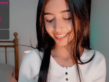 webcam girl gummy_bear7 live cam image #3620596
