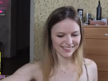webcam couple lily_and_jake live cam image #12035359