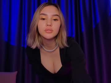 webcam girl angella_kleee live cam image #10779766
