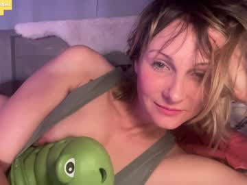 webcam girl kaileeshy live cam image #7886171