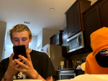 webcam man holdthesausagehostage live cam image #5678094