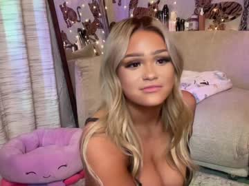 webcam girl ari_02 live cam image #8910902