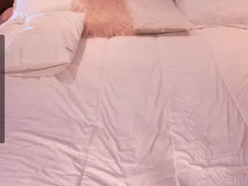 webcam girl lau__1 live cam image #9980819