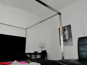 webcam girl surecakes live cam image #3563826