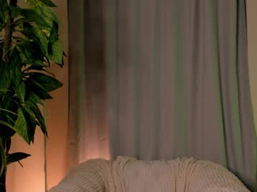 webcam girl juliepenningtona live cam image #7720318