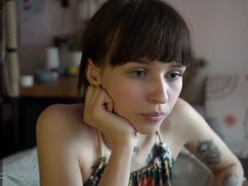 webcam girl diruriru live cam image #8855910