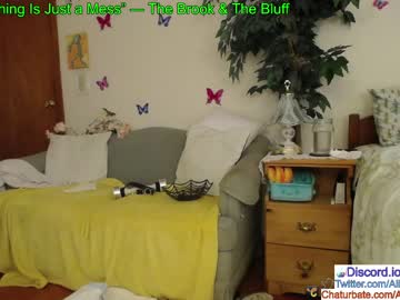 webcam girl aliceriverscam live cam image #6057028