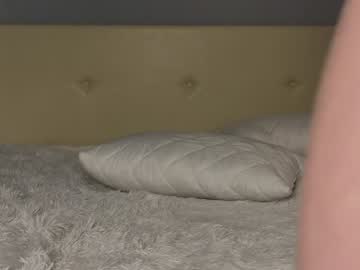 webcam girl lauratanguy live cam image #11015790