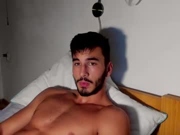 webcam man hola_hola_555 live cam image #128020