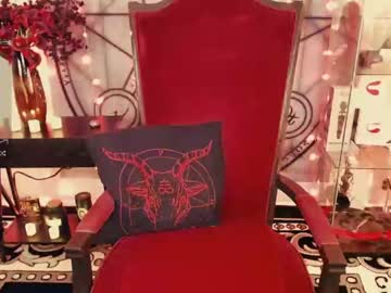 webcam girl lilithdarque live cam image #2037635