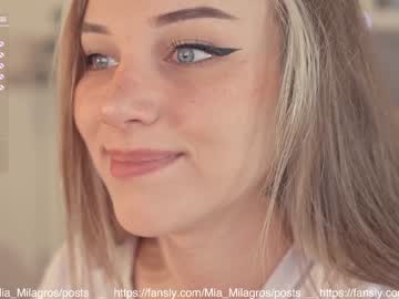 webcam girl mia_milagros live cam image #3039664