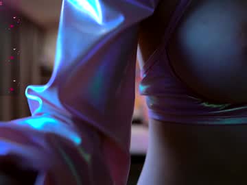 webcam girl madnessalise live cam image #10850773