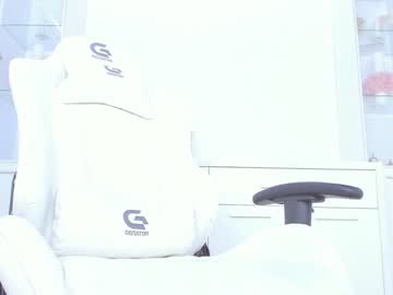 webcam girl ingridblondy94 live cam image #8669925