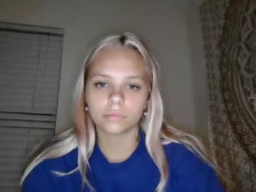 webcam girl cindyloulou1 live cam image #6532857