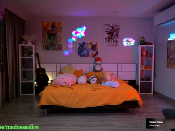 webcam girl madnessalise live cam image #10220287