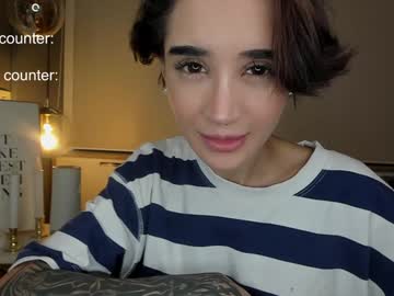 webcam girl lonelly_lolly98 live cam image #10094836