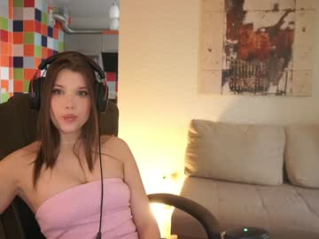 webcam girl bitter_moon live cam image #12197174