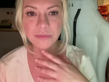 webcam girl kiradivine live cam image #5931282
