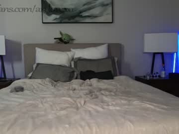 webcam couple ari_lovexo live cam image #6571554