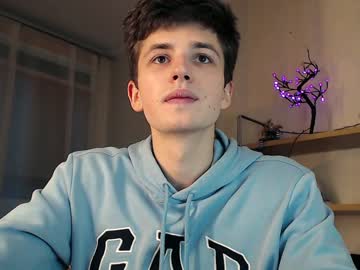 webcam man martinlutar420 live cam image #670029