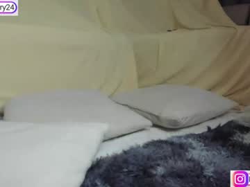 webcam couple shopia_tony live cam image #10401725