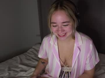 webcam girl kristyspiritedaway live cam image #7967364