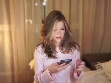 webcam girl bitter_moon live cam image #10869067