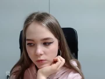 webcam girl violetta_kl live cam image #2095222