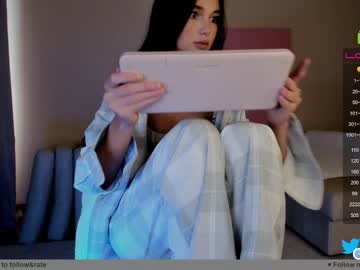 webcam girl hollyextra live cam image #6526554