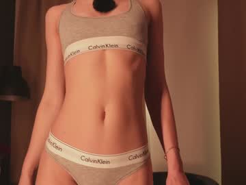 webcam girl girl_i_am live cam image #12987801